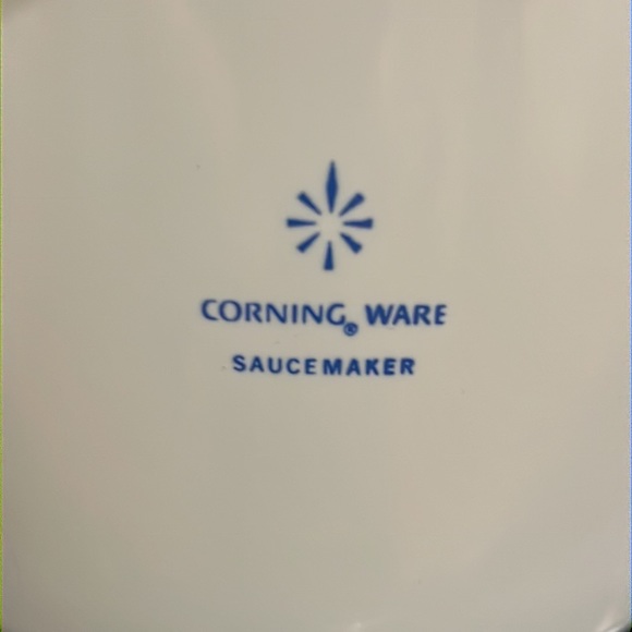 1 Qt Sauce Maker "Cornflower Blue" by CORNING (No Glass Lid) - Picture 5 of 6